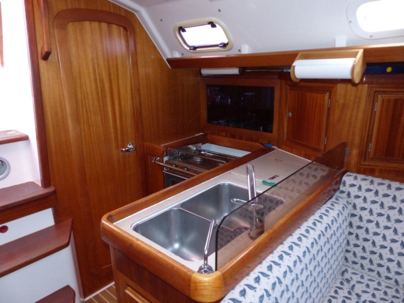 Dufour 35 - 21.JPG